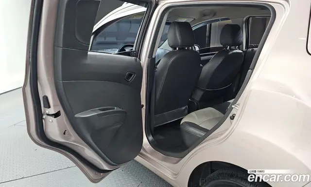 Chevrolet Spark 2011 1.0 автомат (гидро), миниатюра 12