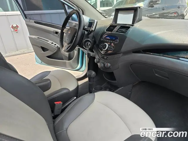Chevrolet Spark 2012 1.0 автомат (гидро), миниатюра 11