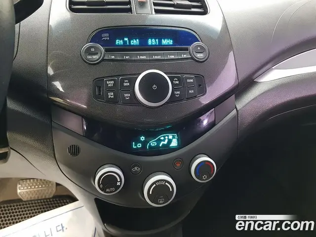Chevrolet Spark 2012 1.0 автомат (гидро), миниатюра 12