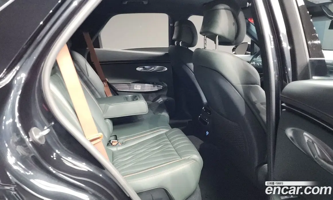 Genesis GV70 2021 2.5 автомат (гидро), фото 12