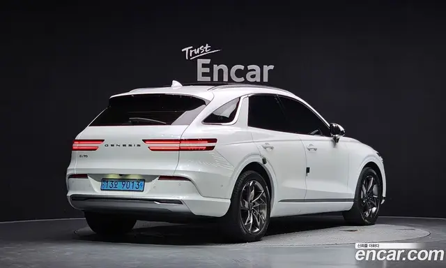 Genesis GV70 2022 0.1 автомат (гидро), миниатюра 2