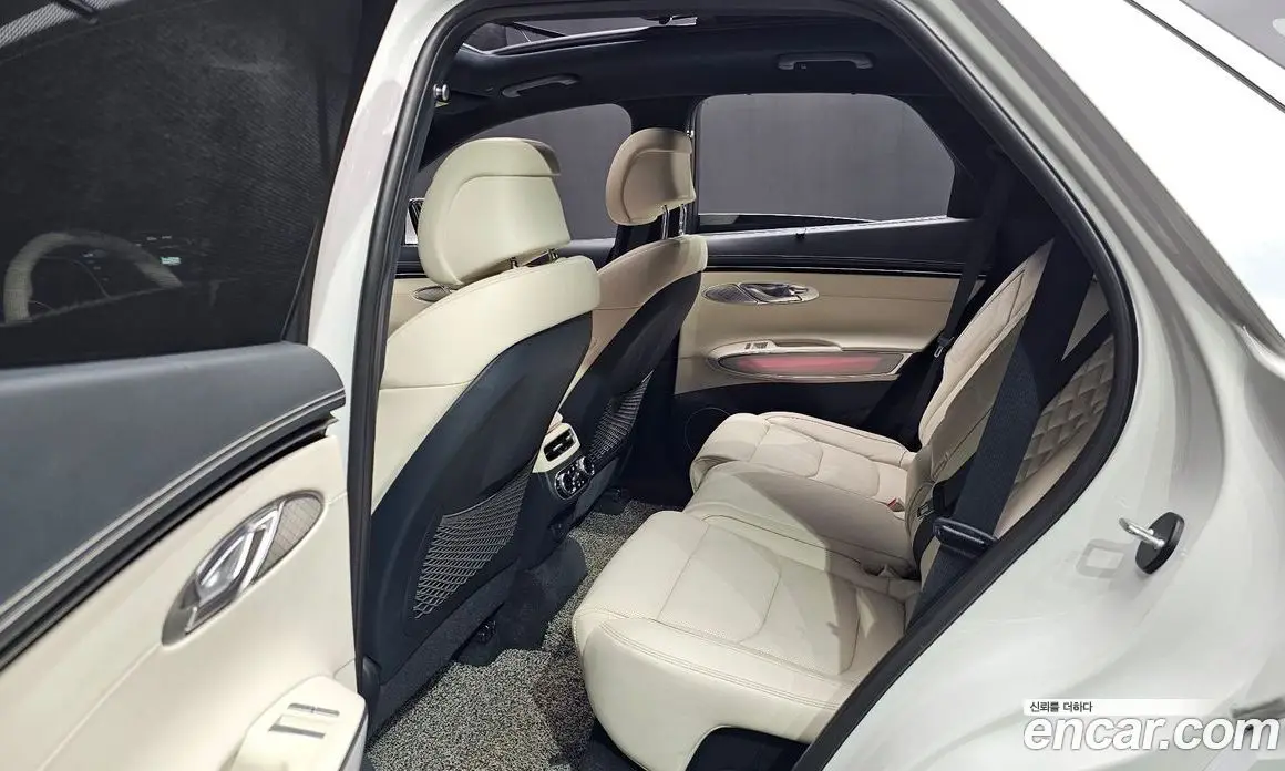Genesis GV70 2022 0.1 автомат (гидро), фото 11