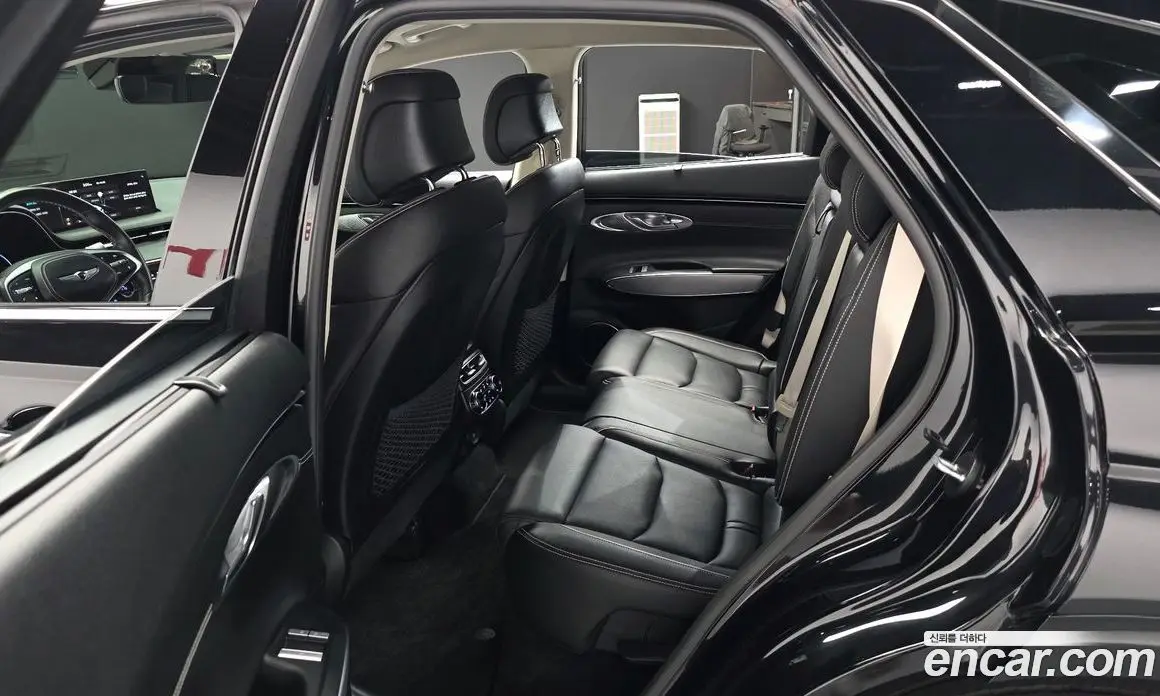 Genesis GV70 2022 0.1 автомат (гидро), фото 12 Genesis GV70 2022 0.1 автомат (гидро), фото 12