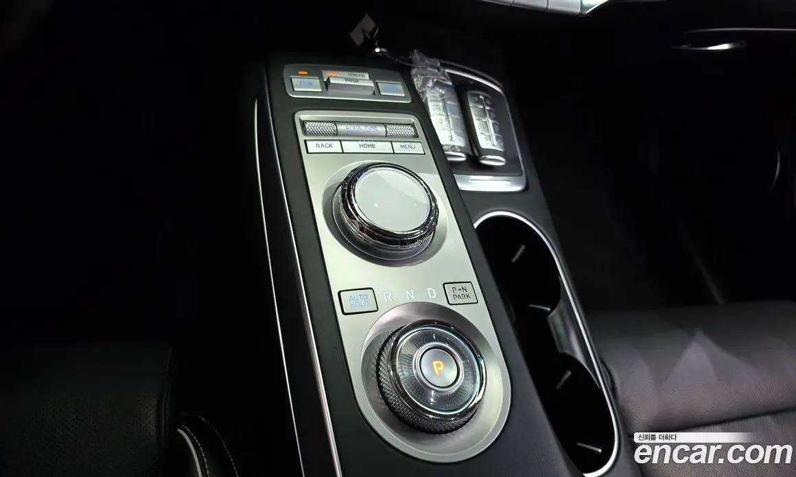 Genesis GV70 2022 0.1 автомат (гидро), фото 9 Genesis GV70 2022 0.1 автомат (гидро), фото 9