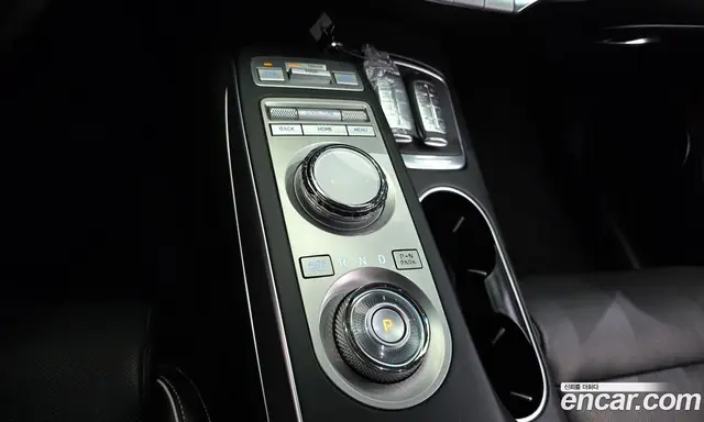 Genesis GV70 2022 0.1 автомат (гидро), миниатюра 9 Genesis GV70 2022 0.1 автомат (гидро), миниатюра 9