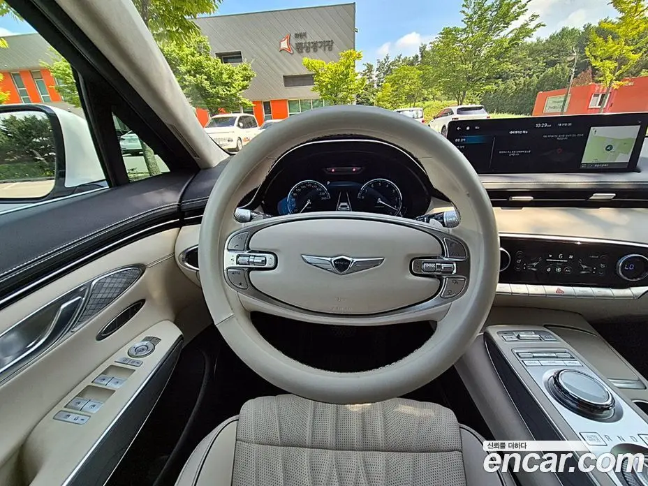Genesis GV70 2023 2.5 автомат (гидро), фото 11 Genesis GV70 2023 2.5 автомат (гидро), фото 11