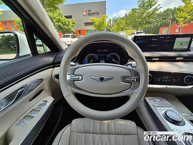 Genesis GV70 2023 2.5 автомат (гидро), миниатюра 11 Genesis GV70 2023 2.5 автомат (гидро), миниатюра 11