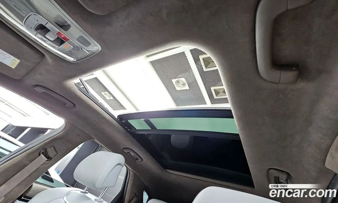 Genesis GV70 2024 2.5 автомат (гидро), фото 18 Genesis GV70 2024 2.5 автомат (гидро), фото 18