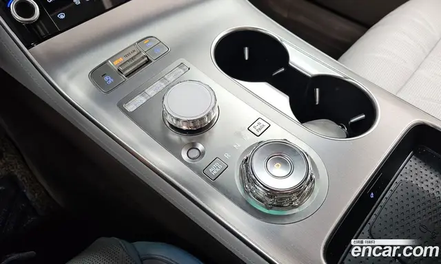 Genesis GV70 2024 2.5 автомат (гидро), миниатюра 9 Genesis GV70 2024 2.5 автомат (гидро), миниатюра 9