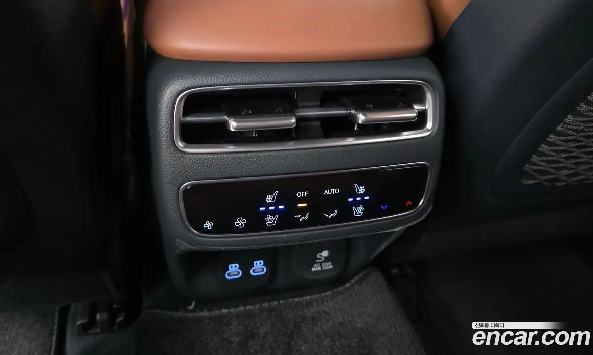Genesis GV70 2025 2.5 автомат (гидро), фото 18 Genesis GV70 2025 2.5 автомат (гидро), фото 18