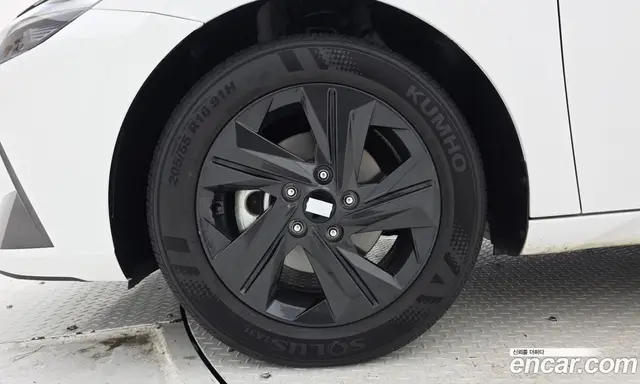 Hyundai Avante 2023 1.6 автомат (гидро), миниатюра 5 Hyundai Avante 2023 1.6 автомат (гидро), миниатюра 5