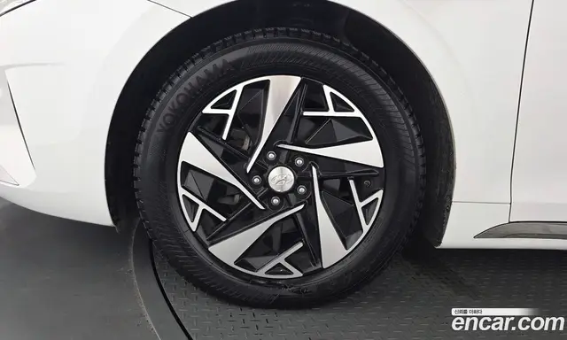 Hyundai Grandeur 2022 2.4 автомат (гидро), миниатюра 5 Hyundai Grandeur 2022 2.4 автомат (гидро), миниатюра 5