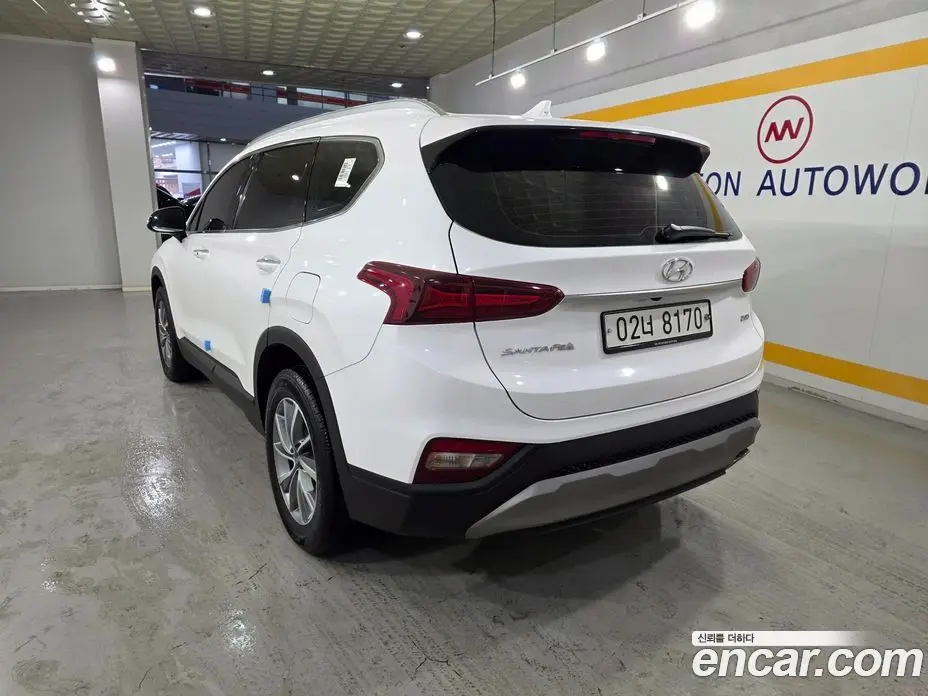 Hyundai Santa Fe 2019 2.0 автомат (гидро), фото 3 Hyundai Santa Fe 2019 2.0 автомат (гидро), фото 3