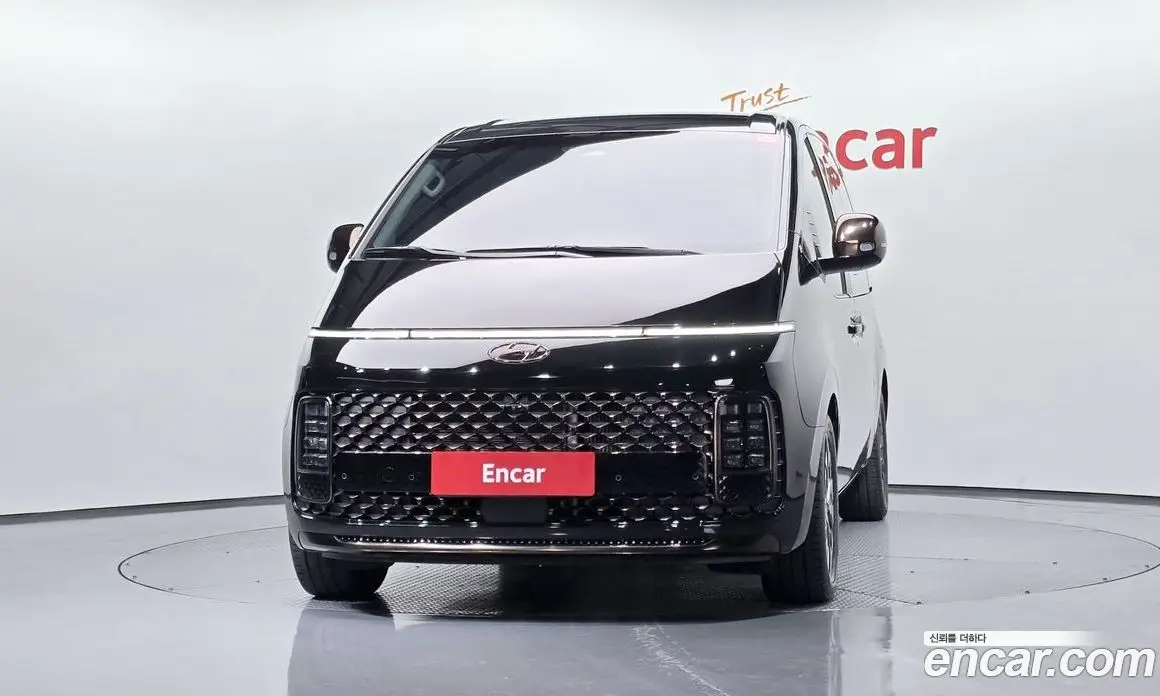 Hyundai Staria 2021 2.2 автомат (гидро), фото 3