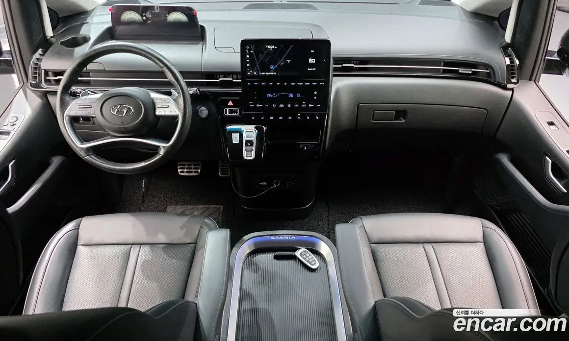 Hyundai Staria 2021 2.2 автомат (гидро), фото 7