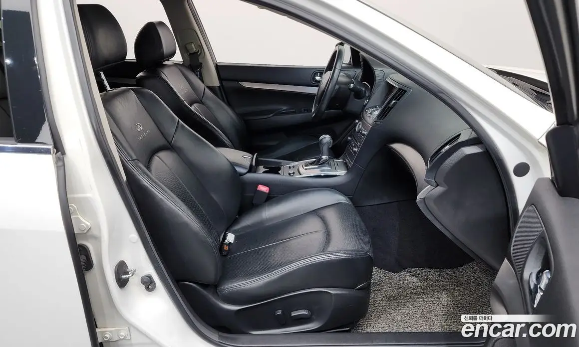 Infiniti G 2013 2.5 автомат (гидро), фото 11 Infiniti G 2013 2.5 автомат (гидро), фото 11