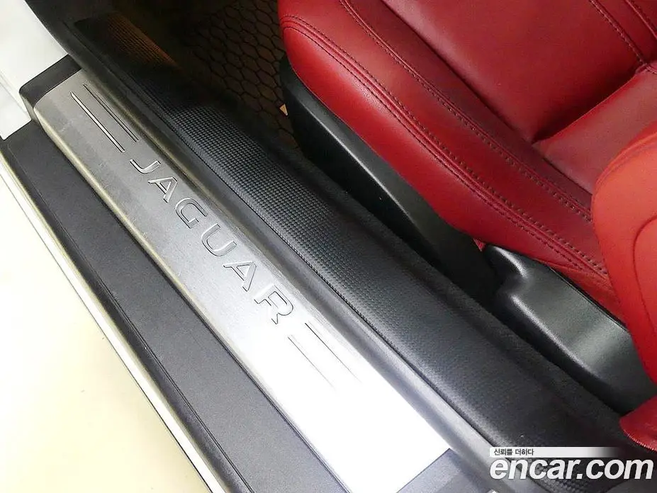 Jaguar F-Type 2015 3.0 автомат (гидро), фото 16 Jaguar F-Type 2015 3.0 автомат (гидро), фото 16