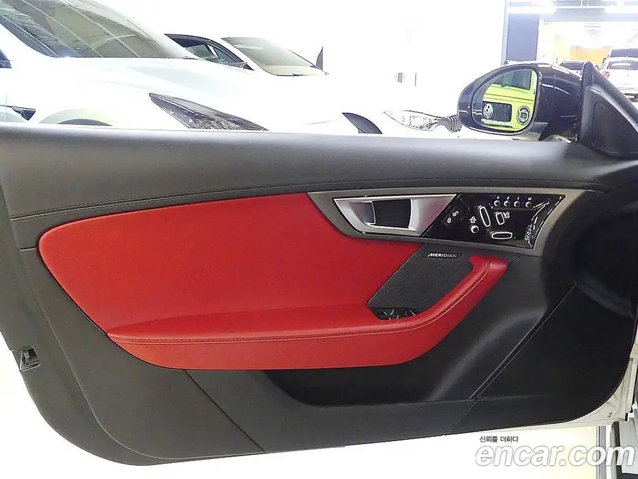 Jaguar F-Type 2015 3.0 автомат (гидро), фото 17 Jaguar F-Type 2015 3.0 автомат (гидро), фото 17