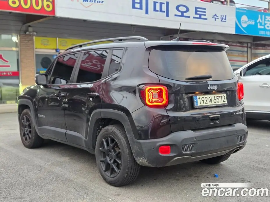 Jeep Renegade 2021 2.4 автомат (гидро), фото 4 Jeep Renegade 2021 2.4 автомат (гидро), фото 4