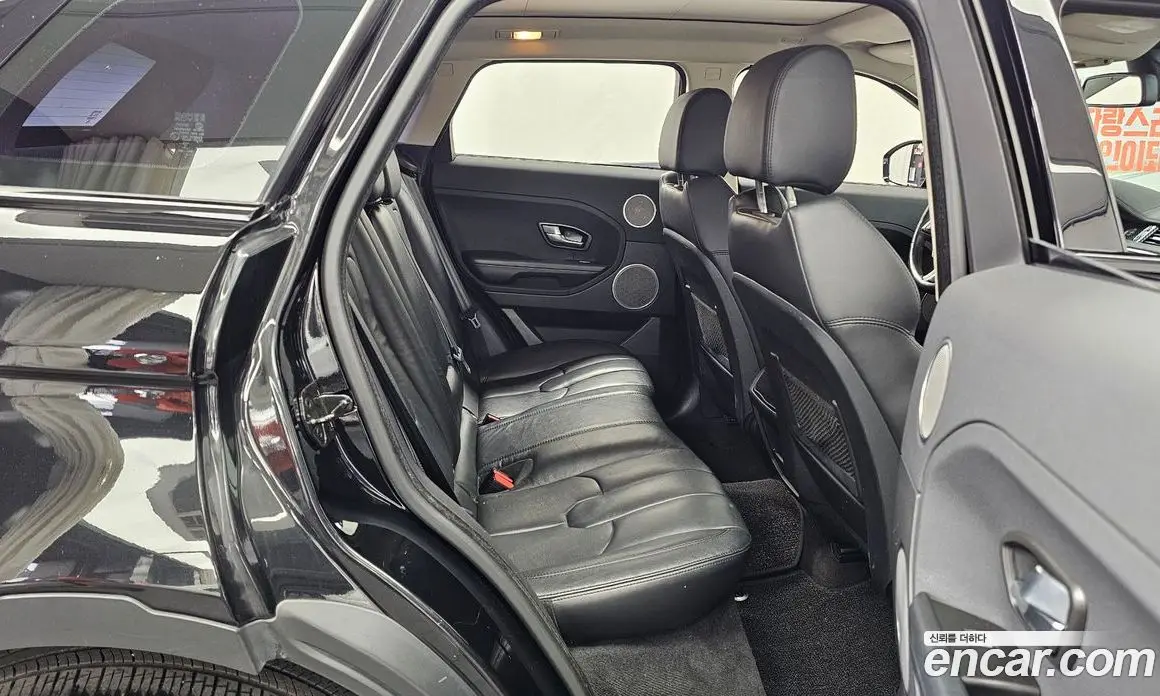 Land Rover Range Rover Evoque 2015 2.2 автомат (гидро), фото 12 Land Rover Range Rover Evoque 2015 2.2 автомат (гидро), фото 12