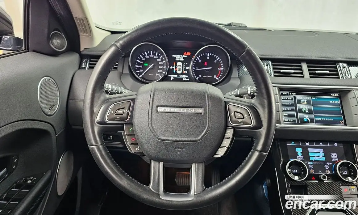 Land Rover Range Rover Evoque 2015 2.2 автомат (гидро), фото 13 Land Rover Range Rover Evoque 2015 2.2 автомат (гидро), фото 13