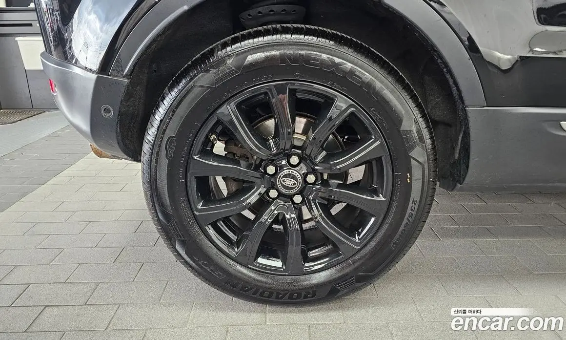 Land Rover Range Rover Evoque 2015 2.2 автомат (гидро), фото 5 Land Rover Range Rover Evoque 2015 2.2 автомат (гидро), фото 5