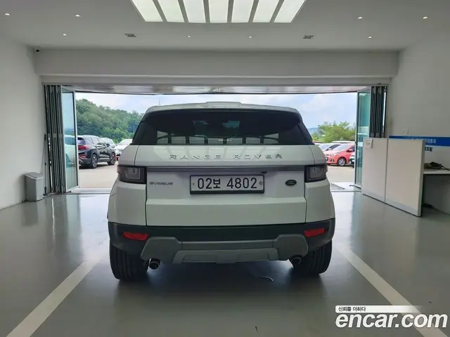 Land Rover Range Rover Evoque 2018 2.0 автомат (гидро), миниатюра 4