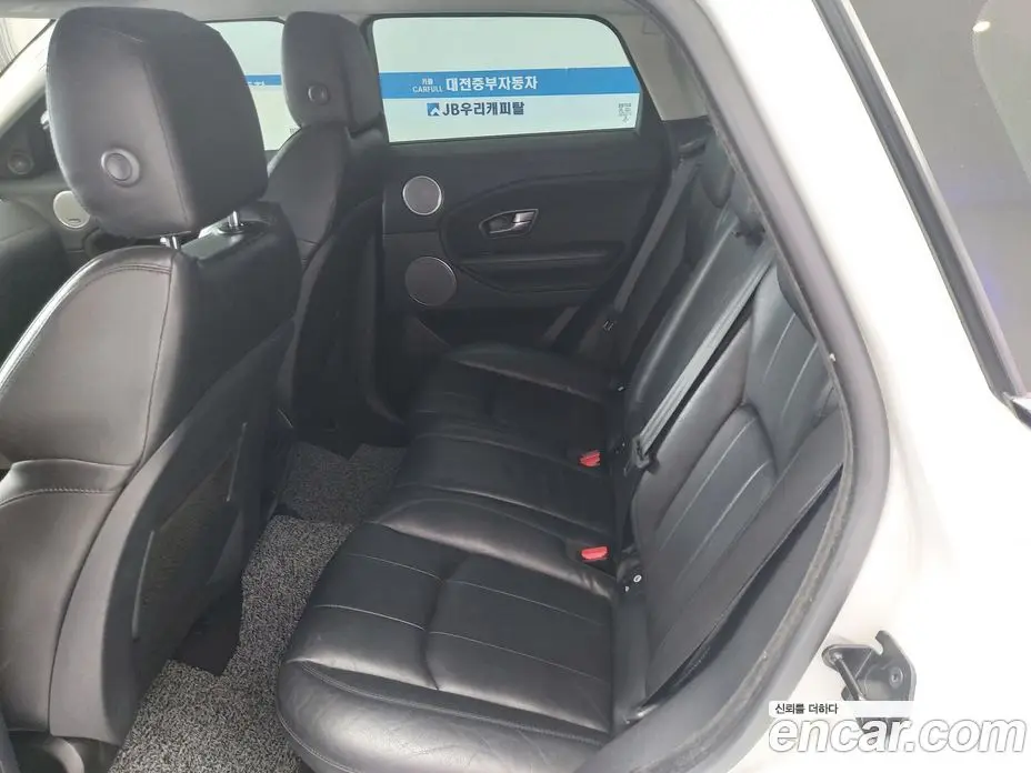 Land Rover Range Rover Evoque 2018 2.0 автомат (гидро), фото 7
