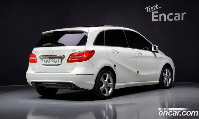 Mercedes-Benz B-Class 2013 1.8 автомат (гидро), миниатюра 2 Mercedes-Benz B-Class 2013 1.8 автомат (гидро), миниатюра 2