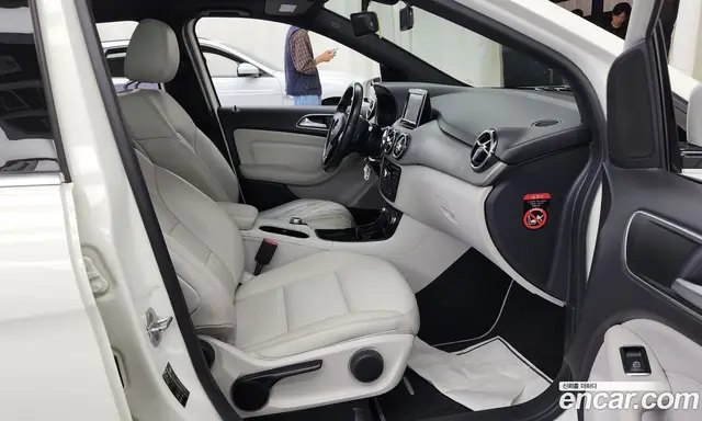 Mercedes-Benz B-Class 2013 1.8 автомат (гидро), миниатюра 11 Mercedes-Benz B-Class 2013 1.8 автомат (гидро), миниатюра 11