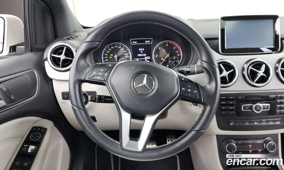 Mercedes-Benz B-Class 2013 1.8 автомат (гидро), фото 13 Mercedes-Benz B-Class 2013 1.8 автомат (гидро), фото 13