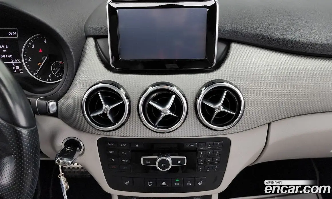 Mercedes-Benz B-Class 2013 1.8 автомат (гидро), фото 17 Mercedes-Benz B-Class 2013 1.8 автомат (гидро), фото 17