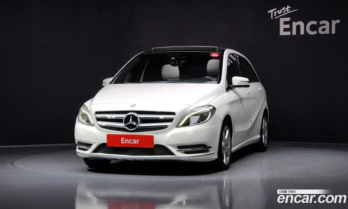 Mercedes-Benz B-Class 2013 1.8 автомат (гидро), фото 3 Mercedes-Benz B-Class 2013 1.8 автомат (гидро), фото 3