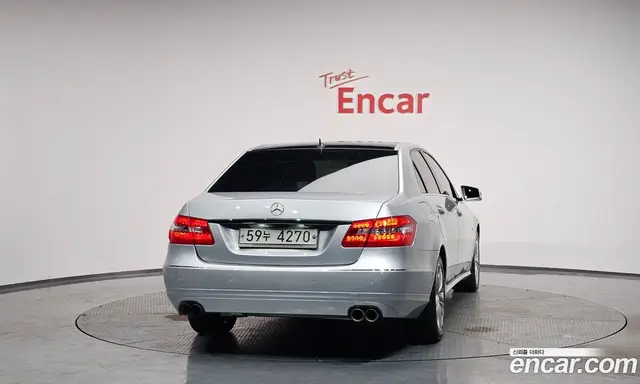 Mercedes-Benz E-Class 2010 1.8 автомат (гидро), миниатюра 4