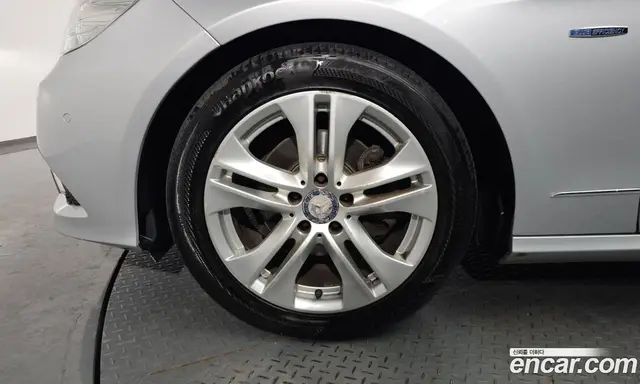 Mercedes-Benz E-Class 2010 1.8 автомат (гидро), миниатюра 5