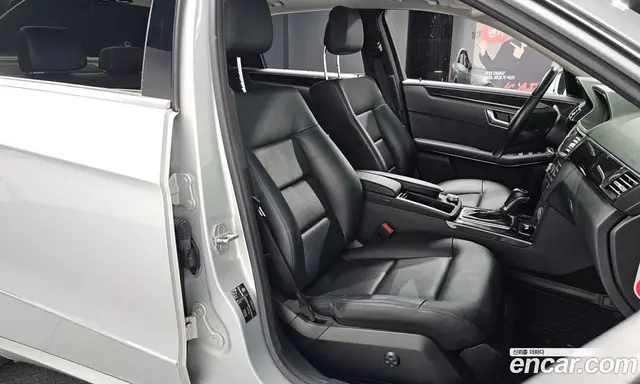 Mercedes-Benz E-Class 2010 1.8 автомат (гидро), миниатюра 10