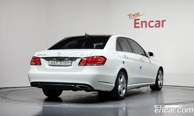 Mercedes-Benz E-Class 2013 2.1 автомат (гидро), миниатюра 2