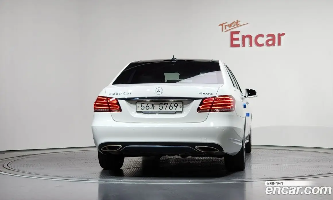 Mercedes-Benz E-Class 2013 2.1 автомат (гидро), фото 4