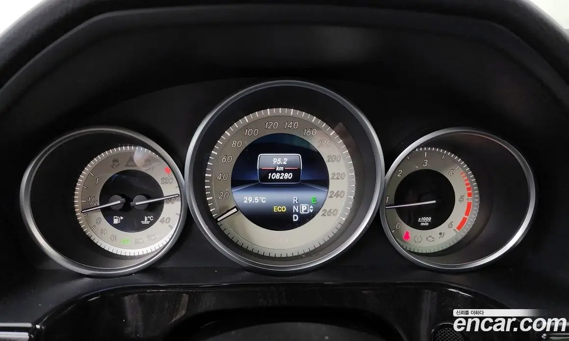 Mercedes-Benz E-Class 2013 2.1 автомат (гидро), фото 8