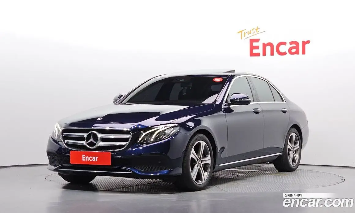 Mercedes-Benz E-Class 2018 2.0 автомат (гидро), фото 1 Mercedes-Benz E-Class 2018 2.0 автомат (гидро), фото 1
