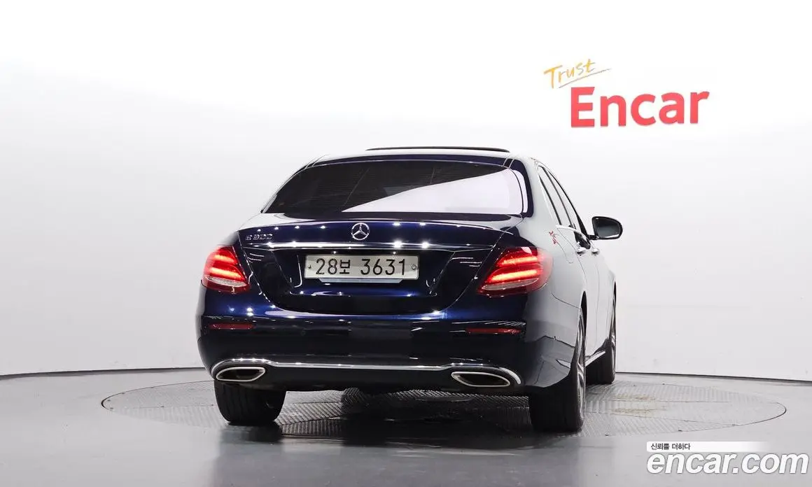 Mercedes-Benz E-Class 2018 2.0 автомат (гидро), фото 4 Mercedes-Benz E-Class 2018 2.0 автомат (гидро), фото 4