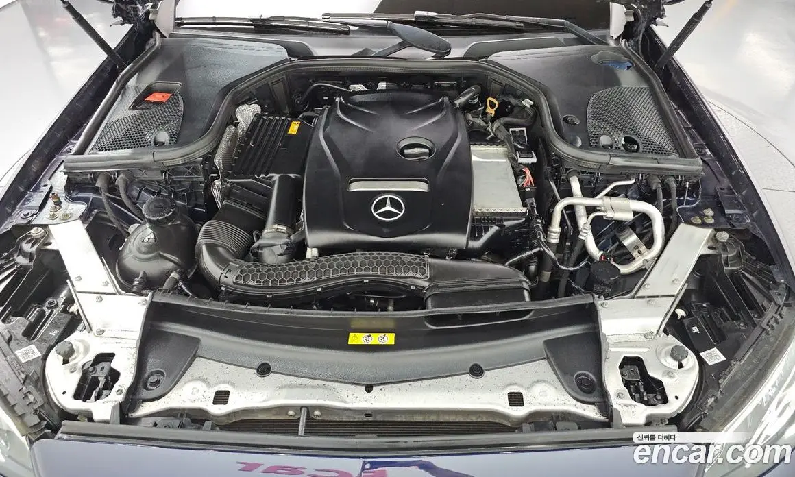 Mercedes-Benz E-Class 2018 2.0 автомат (гидро), фото 6 Mercedes-Benz E-Class 2018 2.0 автомат (гидро), фото 6