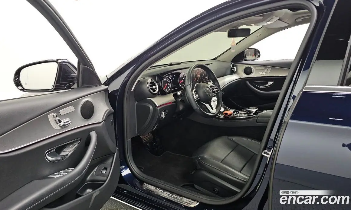 Mercedes-Benz E-Class 2018 2.0 автомат (гидро), фото 10 Mercedes-Benz E-Class 2018 2.0 автомат (гидро), фото 10