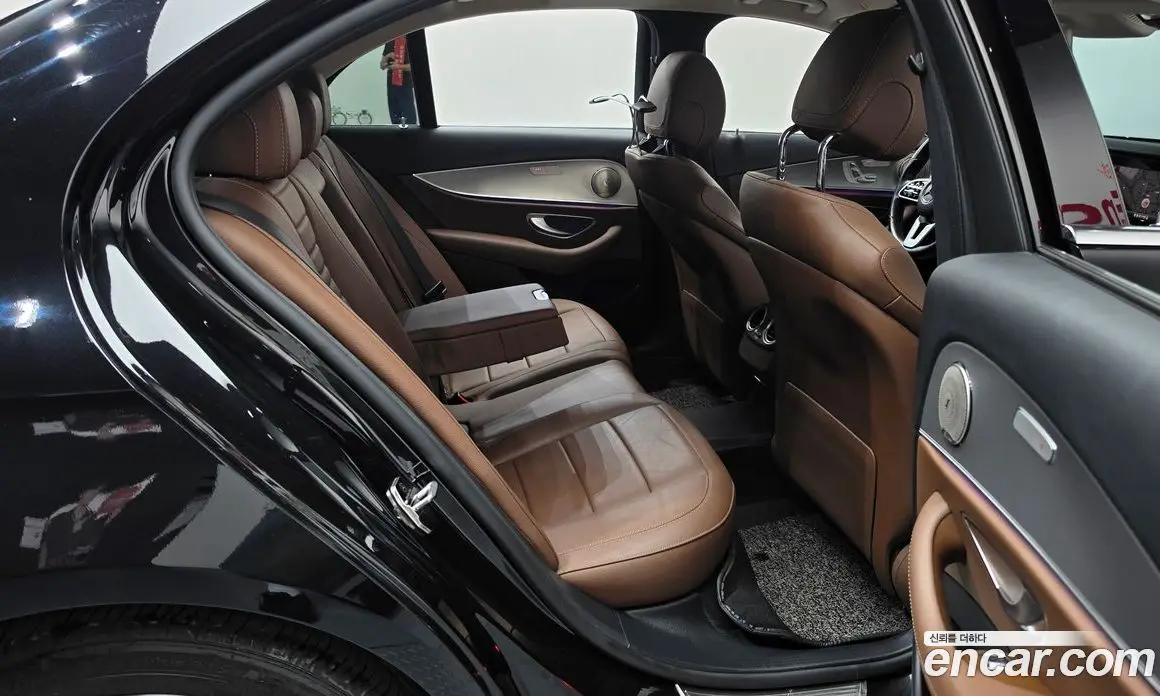 Mercedes-Benz E-Class 2019 2.0 автомат (гидро), фото 12 Mercedes-Benz E-Class 2019 2.0 автомат (гидро), фото 12