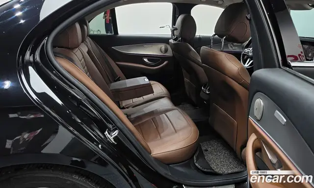 Mercedes-Benz E-Class 2019 2.0 автомат (гидро), миниатюра 12