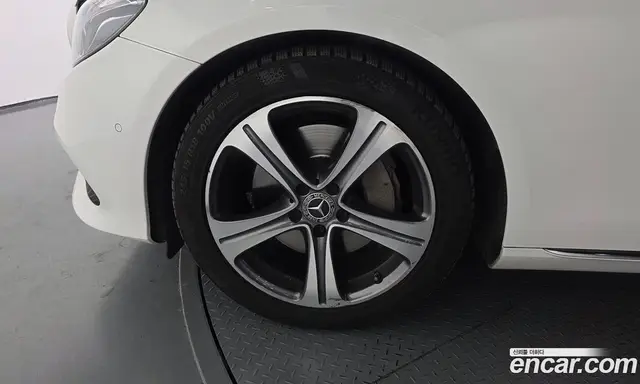 Mercedes-Benz E-Class 2020 2.0 автомат (гидро), миниатюра 5