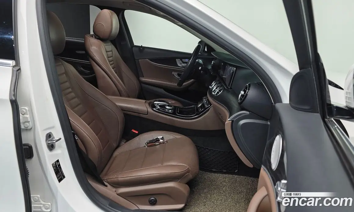 Mercedes-Benz E-Class 2020 2.0 автомат (гидро), фото 10
