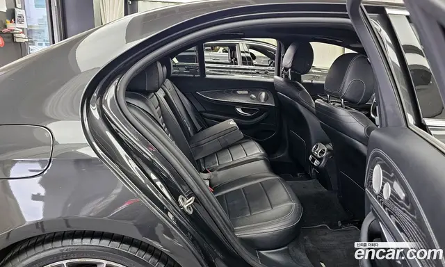 Mercedes-Benz E-Class 2021 2.0 автомат (гидро), миниатюра 12