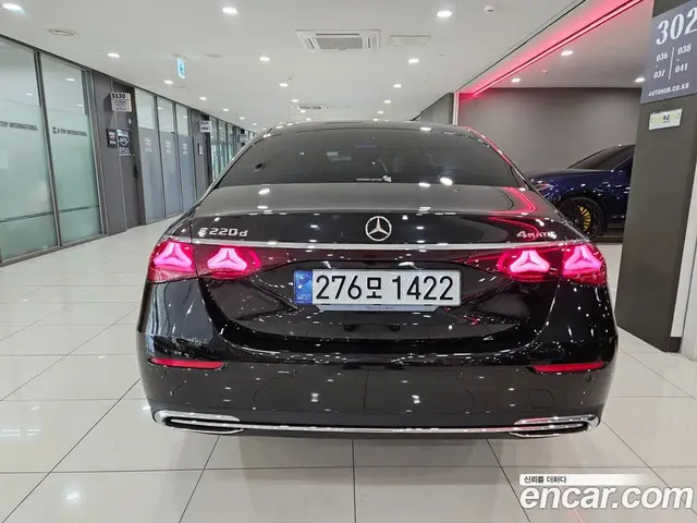 Mercedes-Benz E-Class 2024 2.0 автомат (гидро), миниатюра 4 Mercedes-Benz E-Class 2024 2.0 автомат (гидро), миниатюра 4
