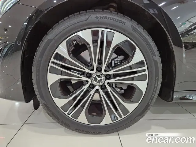 Mercedes-Benz E-Class 2024 2.0 автомат (гидро), миниатюра 5 Mercedes-Benz E-Class 2024 2.0 автомат (гидро), миниатюра 5